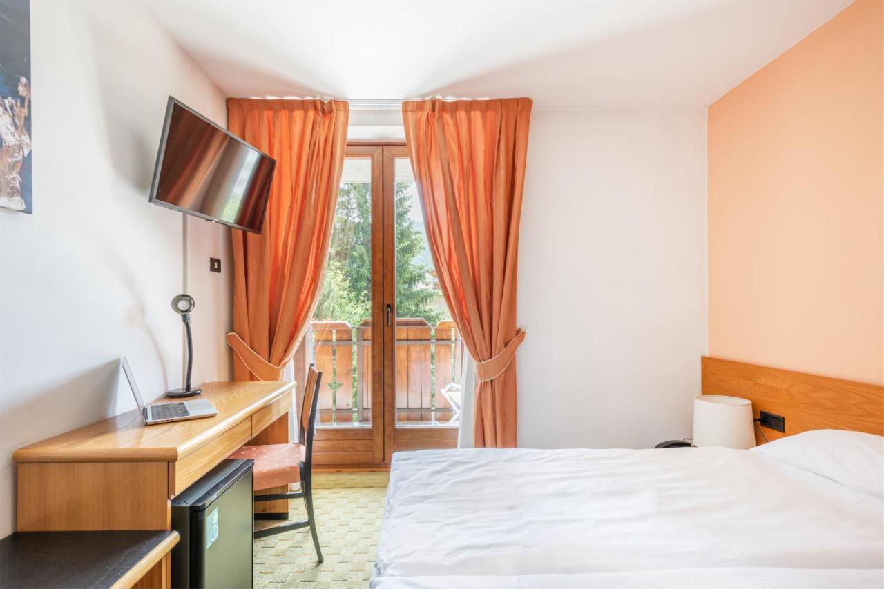 Hotel Alpina Madonna Exteriér fotografie