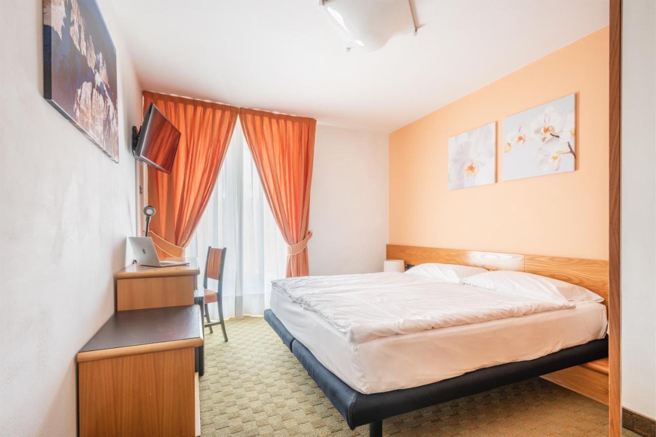 Hotel Alpina Madonna Exteriér fotografie